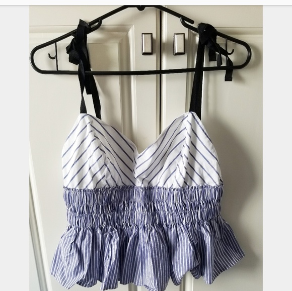 NWT Very Cute Crop - Picture 2 of 4